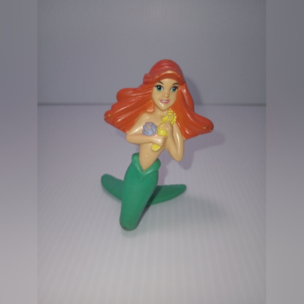 Disney Ariel The Little Mermaid Figure. Vintage. 3. Inch. Pre-Owned.